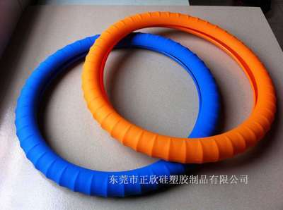 東莞市正欣硅塑膠 專業供應高品質硅膠方向盤套及相關配件